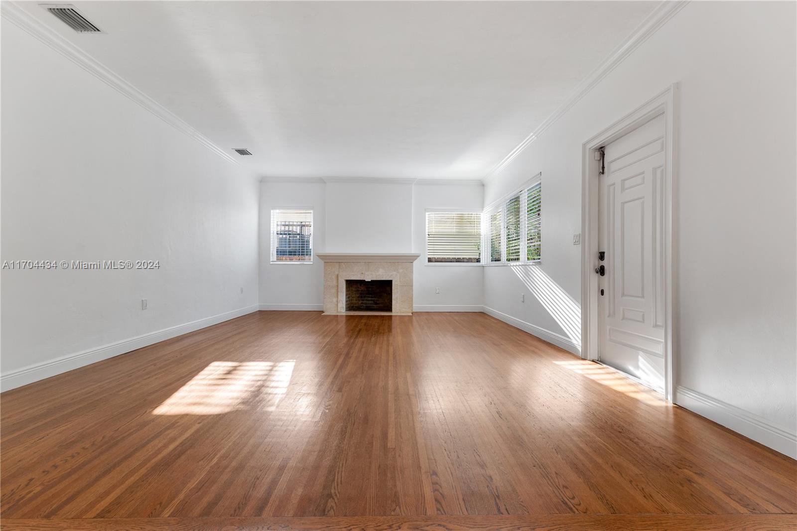 205 Southwest 21st Road Miami, FL 33129 - Photo 6 of 37