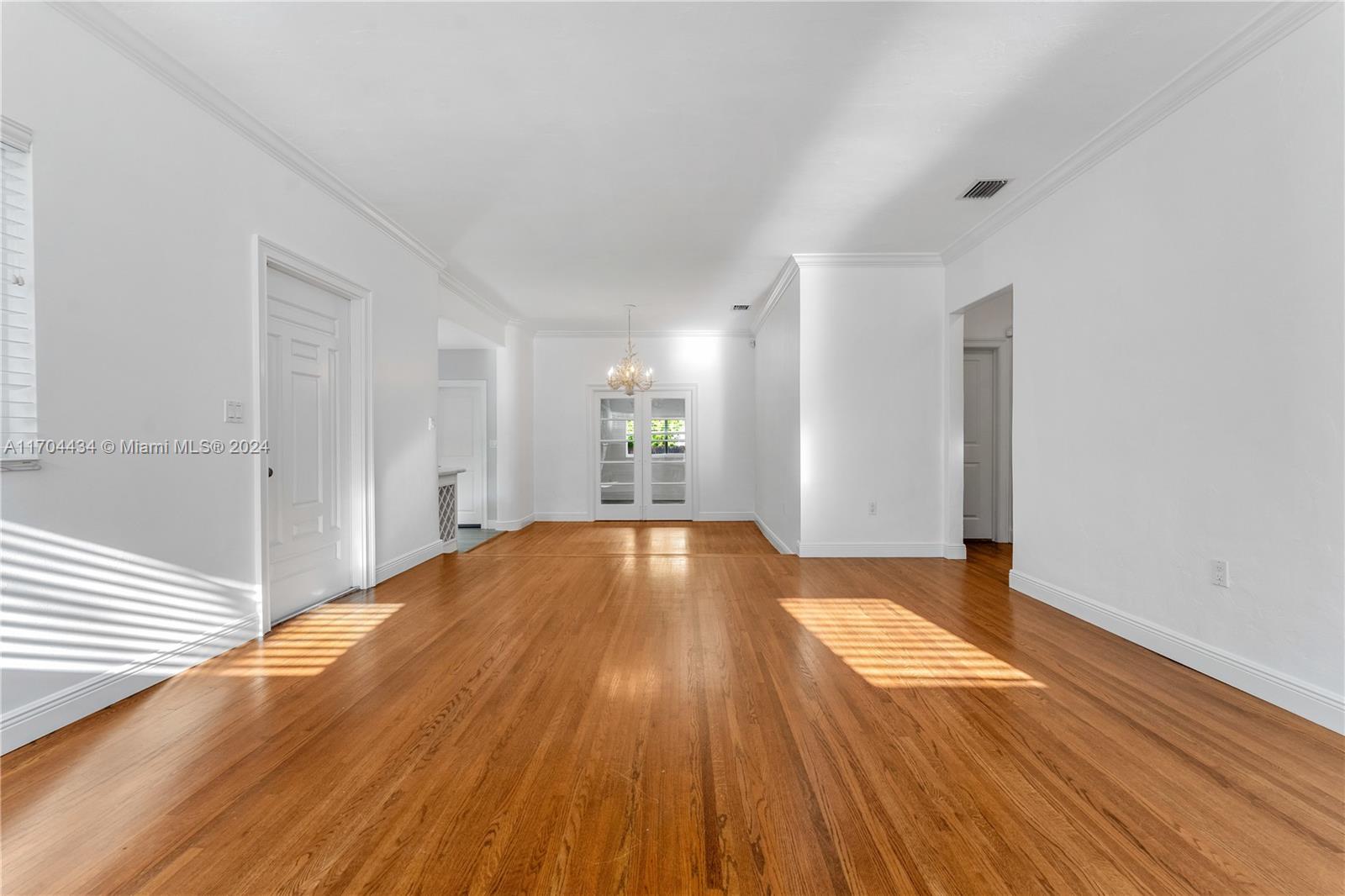 205 Southwest 21st Road Miami, FL 33129 - Photo 7 of 37