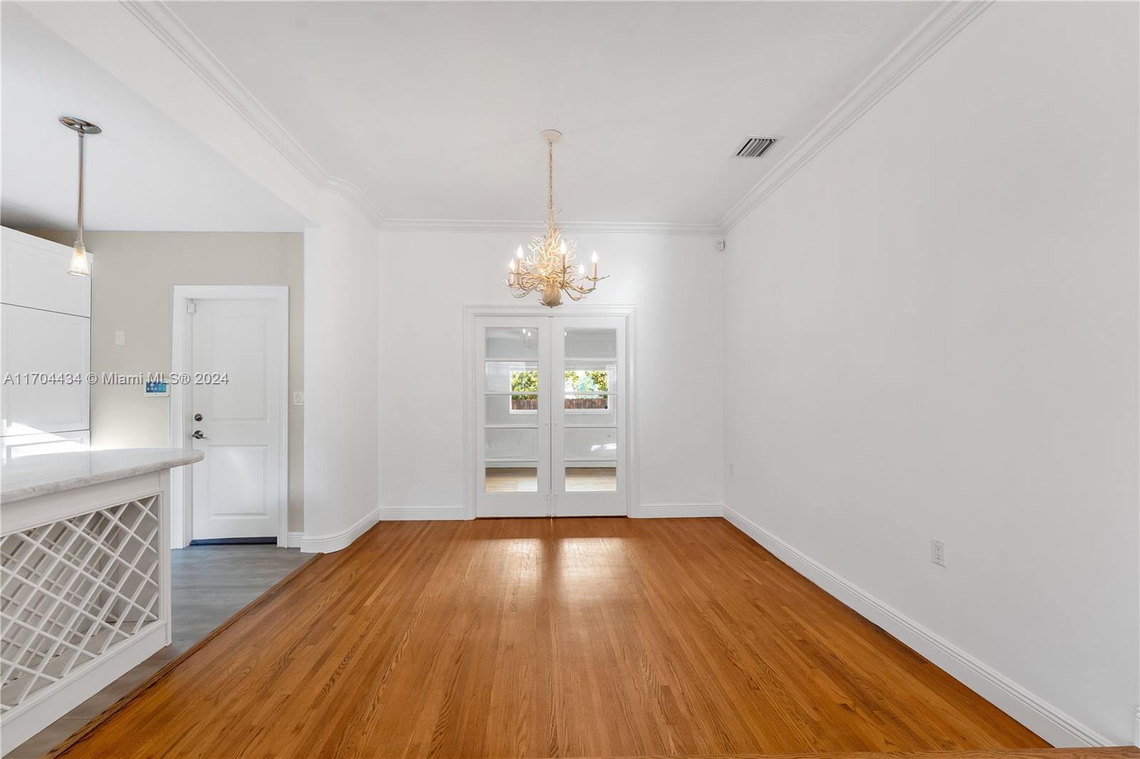 205 Southwest 21st Road Miami, FL 33129 - Photo 8 of 37