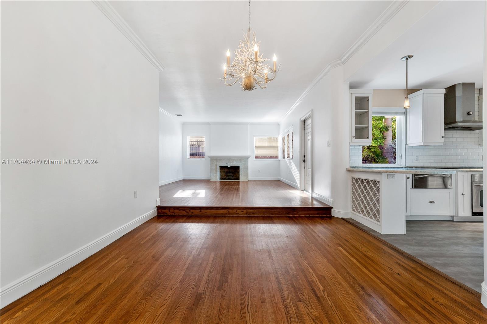 205 Southwest 21st Road Miami, FL 33129 - Photo 10 of 37