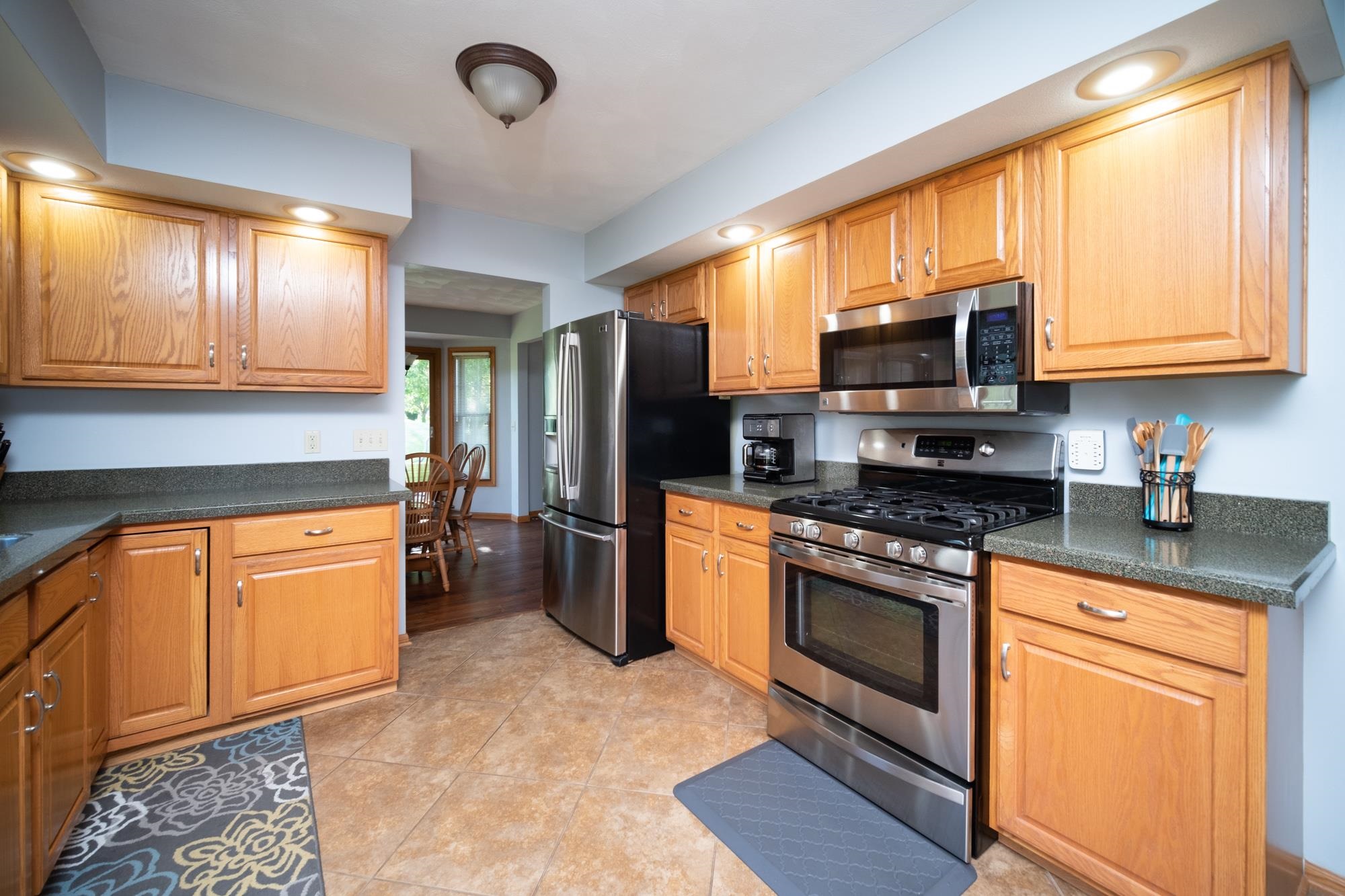 1138 Ingram Road Rockford, IL 61108 - Photo 3 of 25 Gallery Image 3