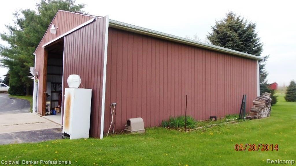 6300 Patrick Road North Branch, MI 48461 - Photo 6 of 20 6300 Patrick pole barn.jpg