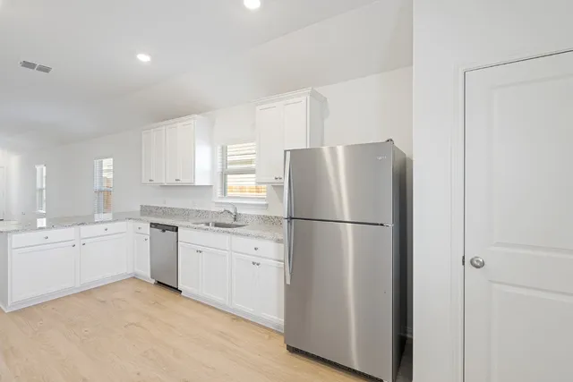 $313,900 | 109 Paria Court, Jarrell, TX 76537