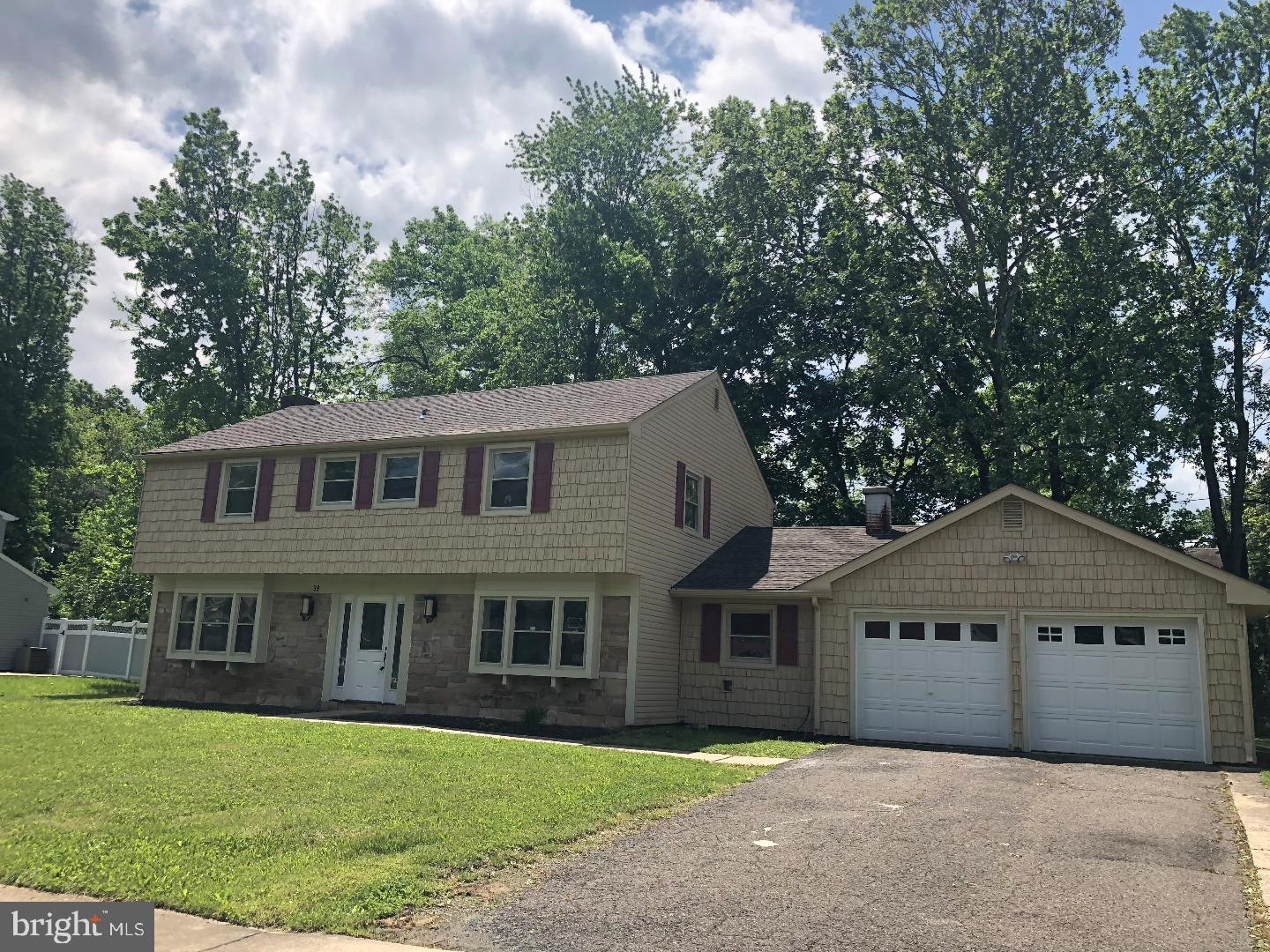 39 East Stokes Road Willingboro, NJ 08046 - Photo 2 of 24 Exterior Front