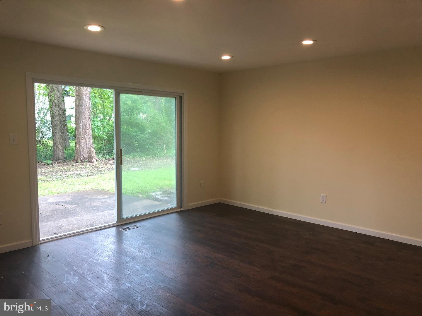 39 East Stokes Road Willingboro, NJ 08046 - Photo 10 of 24 Breakfast Room