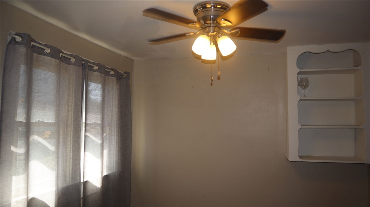 234 Mosley Road Greece, NY 14616 - Photo 18 of 38