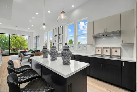 $899,900 | 2505 Bluebonnet Lane, Unit 14, Austin, TX 78704