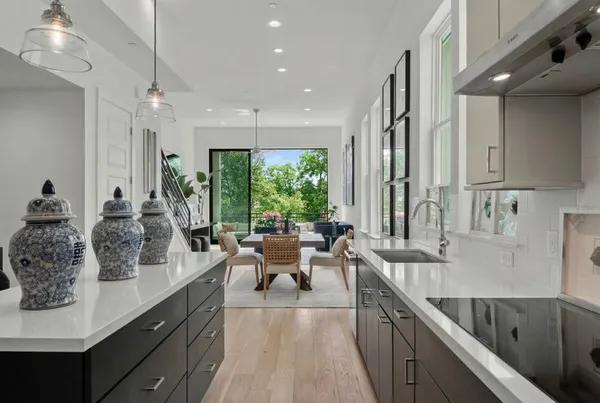 $899,900 | 2505 Bluebonnet Lane, Unit 14, Austin, TX 78704