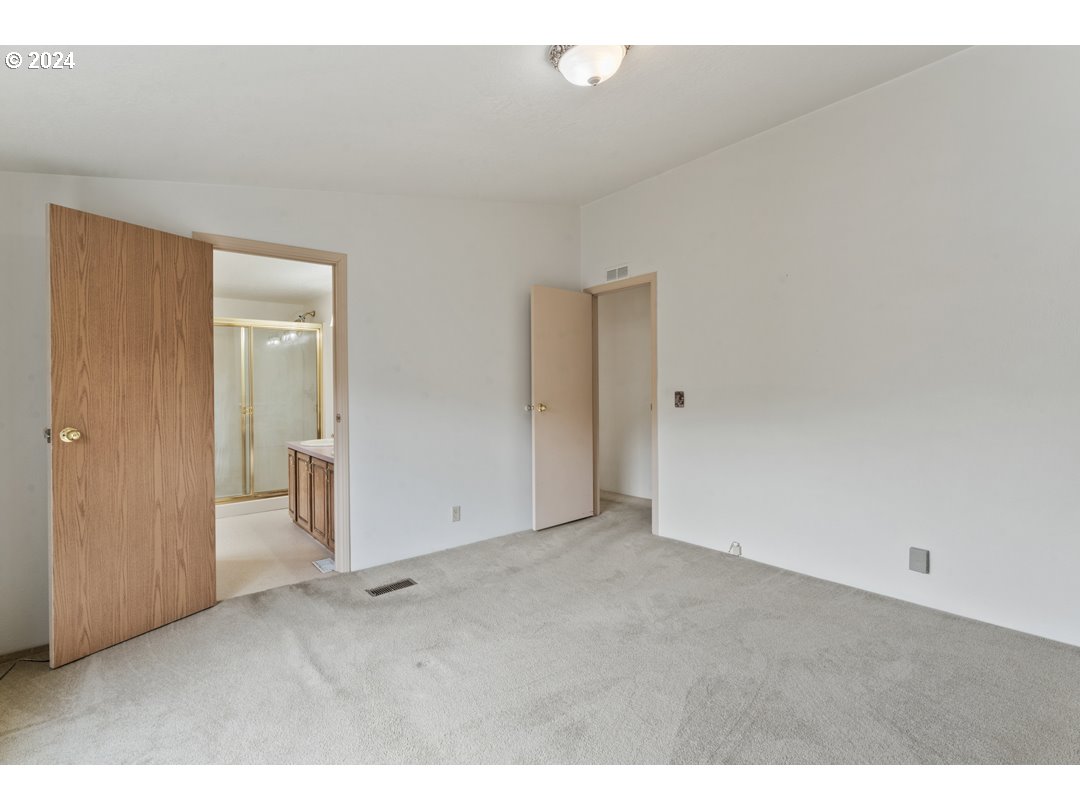 2150 Laura Street, Unit 212 Springfield, OR 97477 - Photo 21 of 37 a view of an empty room