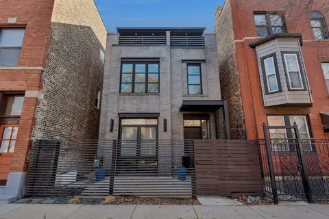 $1,700,000 | 2629 West Superior Street, Chicago, IL 60612