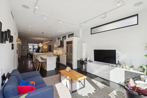 $1,700,000 | 2629 West Superior Street, Chicago, IL 60612