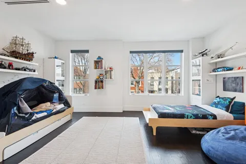 $1,700,000 | 2629 West Superior Street, Chicago, IL 60612