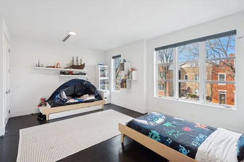 $1,700,000 | 2629 West Superior Street, Chicago, IL 60612