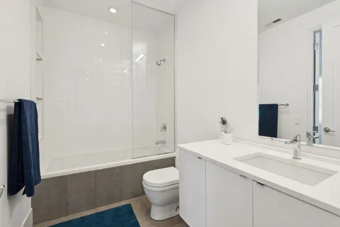 $1,700,000 | 2629 West Superior Street, Chicago, IL 60612