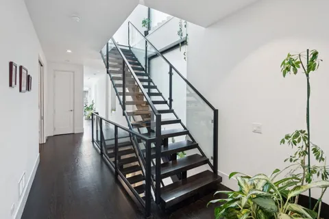 $1,700,000 | 2629 West Superior Street, Chicago, IL 60612