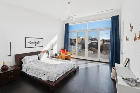 $1,700,000 | 2629 West Superior Street, Chicago, IL 60612