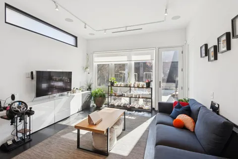 $1,700,000 | 2629 West Superior Street, Chicago, IL 60612