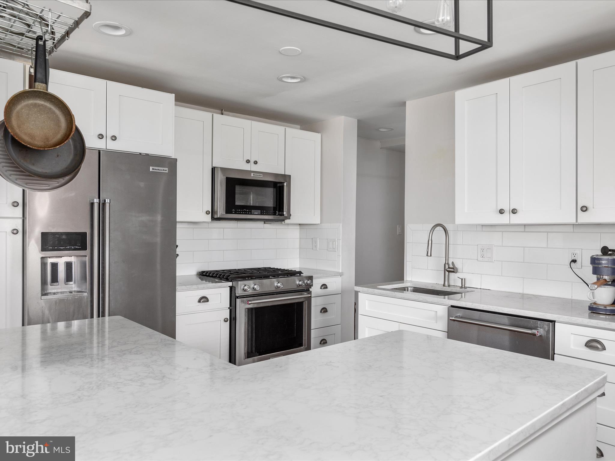 5101 8th Road South, Unit 101 Arlington, VA 22204 - Photo 12 of 46 2E6A6156_5101 8th Rd S _101 - Faraz Behvandi - Abs