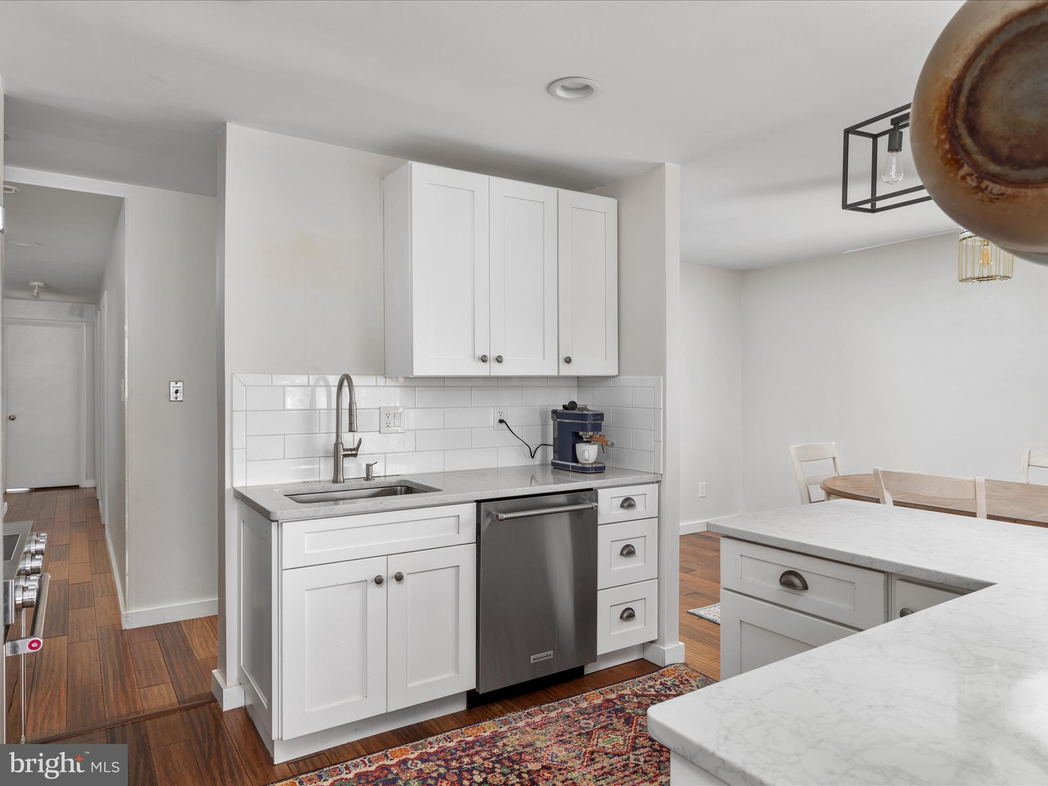 5101 8th Road South, Unit 101 Arlington, VA 22204 - Photo 13 of 46 2E6A6161_5101 8th Rd S _101 - Faraz Behvandi - Abs