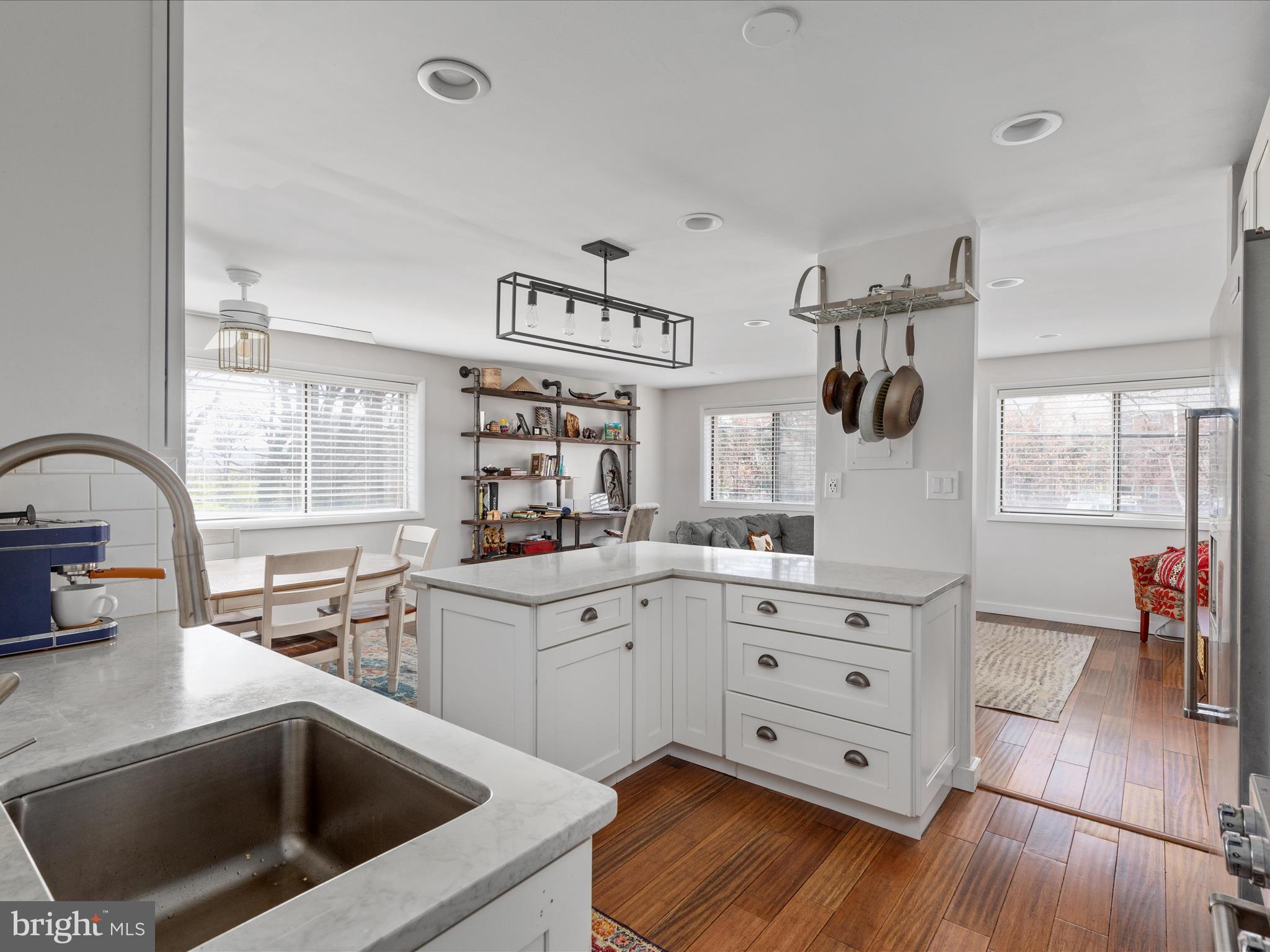 5101 8th Road South, Unit 101 Arlington, VA 22204 - Photo 14 of 46 2E6A6167_5101 8th Rd S _101 - Faraz Behvandi - Abs