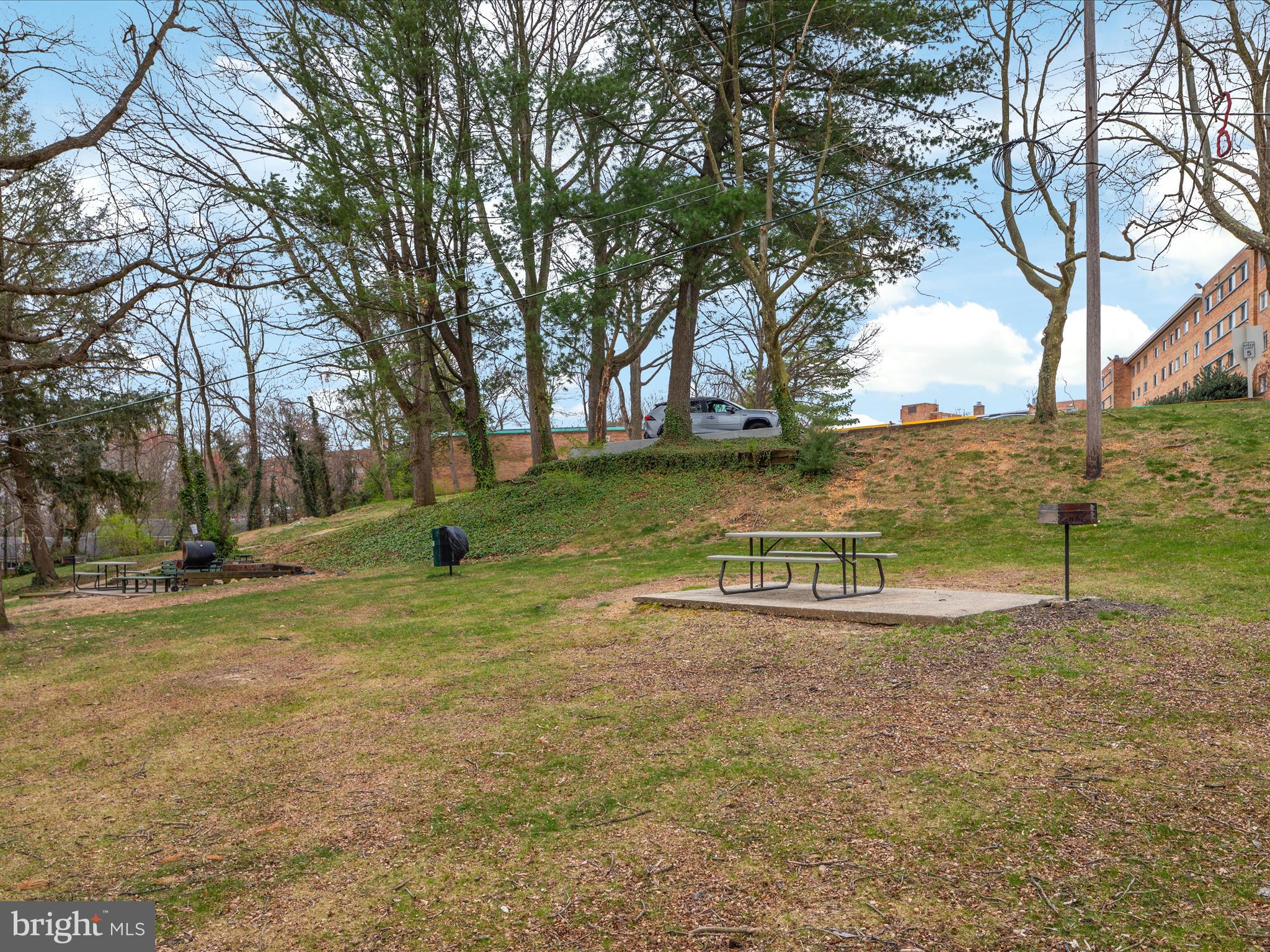 5101 8th Road South, Unit 101 Arlington, VA 22204 - Photo 40 of 46 2E6A6083_5101 8th Rd S _101 - Faraz Behvandi - Abs