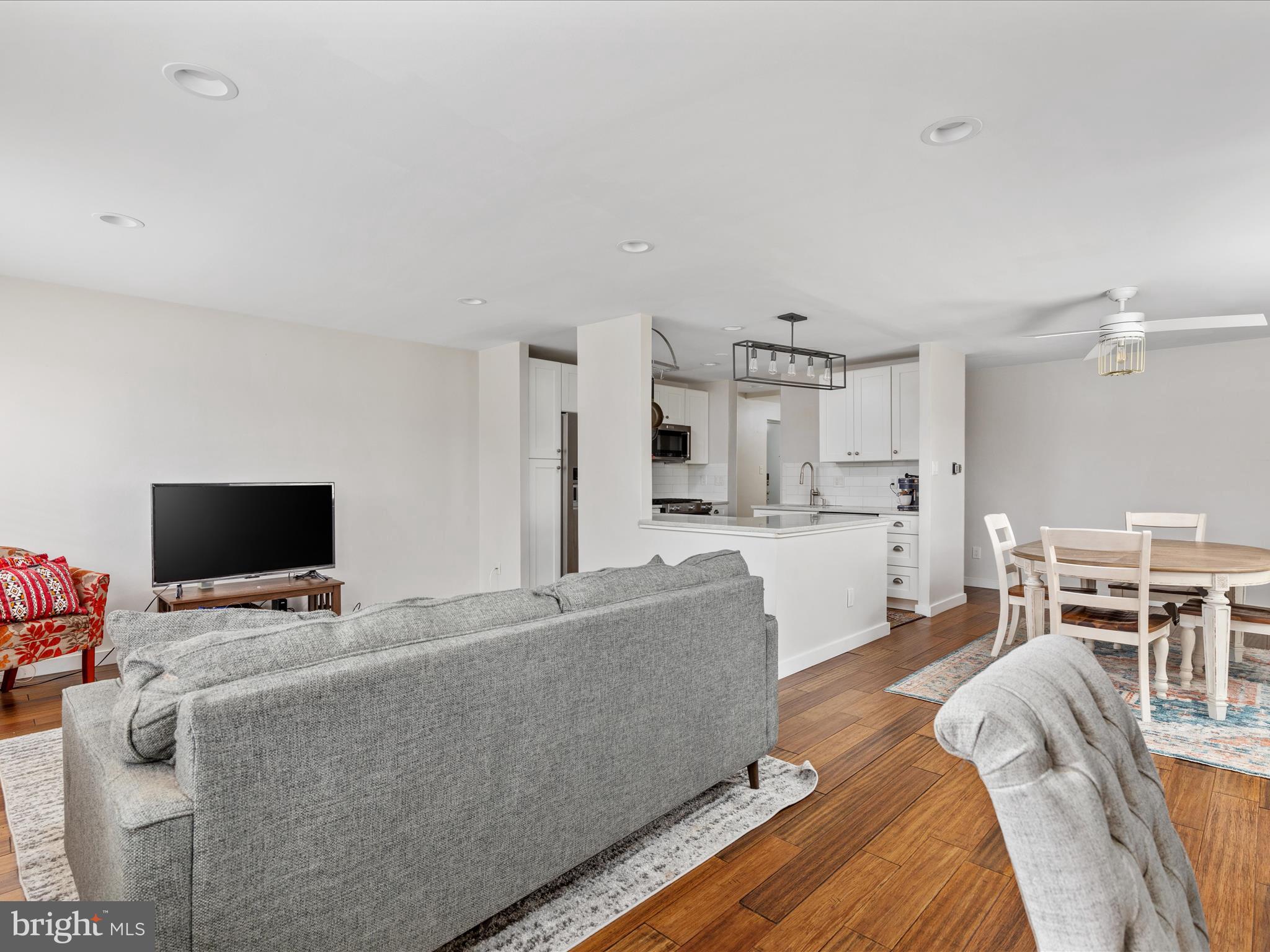 5101 8th Road South, Unit 101 Arlington, VA 22204 - Photo 7 of 46 2E6A6137_5101 8th Rd S _101 - Faraz Behvandi - Abs