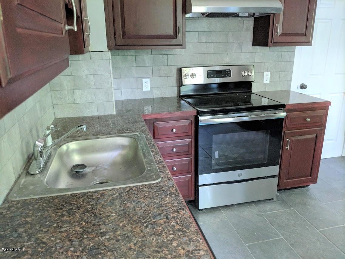 225 Pittsfield Road Lenox, MA 01240 - Photo 7 of 27 Q