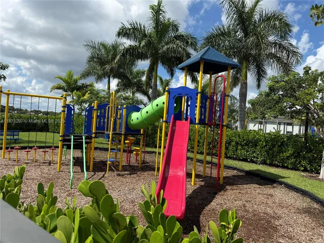 $2,950 | 607 Northeast 208th Terrace, Unit 607, Miami, FL 33179