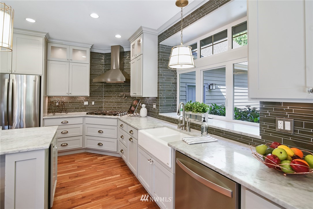 6410 Haley Loop Road Northeast Bainbridge Island, WA 98110 - Photo 16 of 39