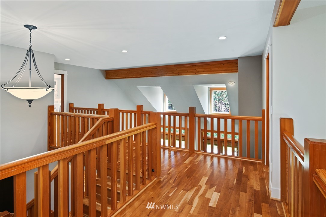 6410 Haley Loop Road Northeast Bainbridge Island, WA 98110 - Photo 20 of 39