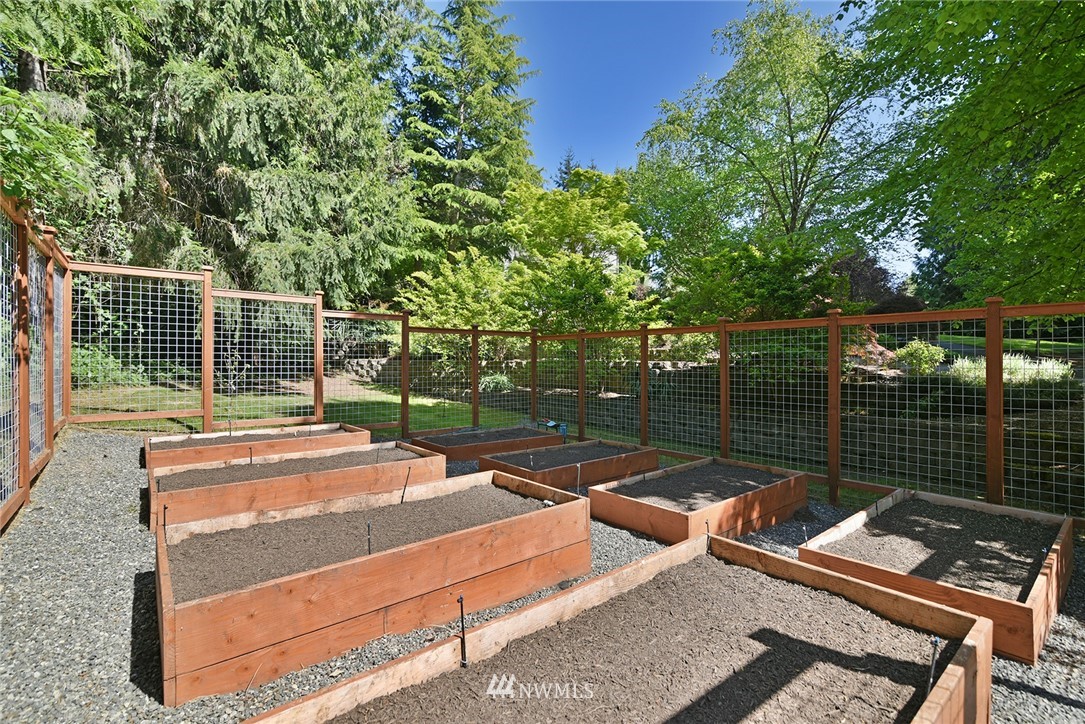 6410 Haley Loop Road Northeast Bainbridge Island, WA 98110 - Photo 4 of 39