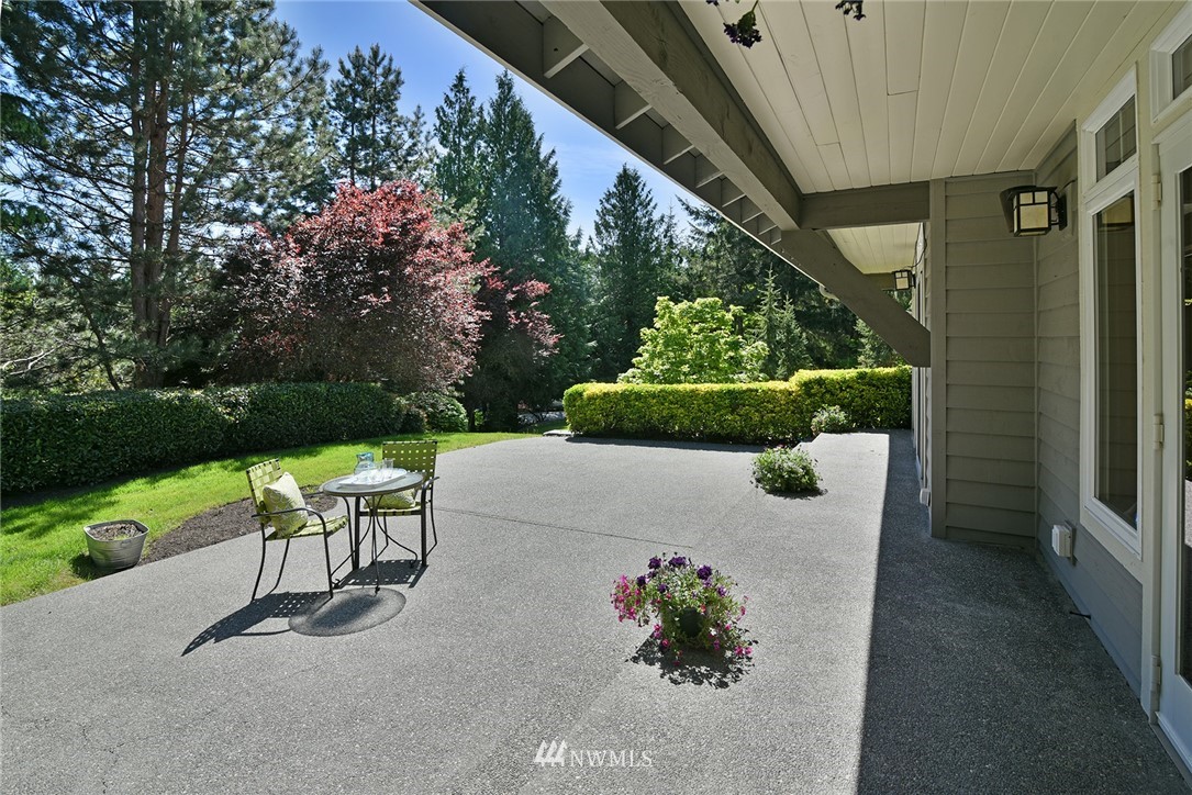 6410 Haley Loop Road Northeast Bainbridge Island, WA 98110 - Photo 7 of 39