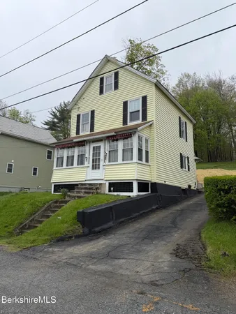 $279,900 | 31 Millard Avenue, Clarksburg, MA 01247