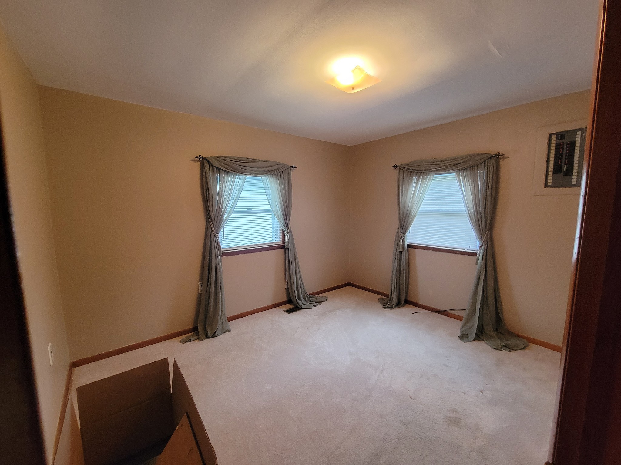 132 Gruett Road Manchester, TN 37355 - Photo 15 of 36 a view of an empty room and window