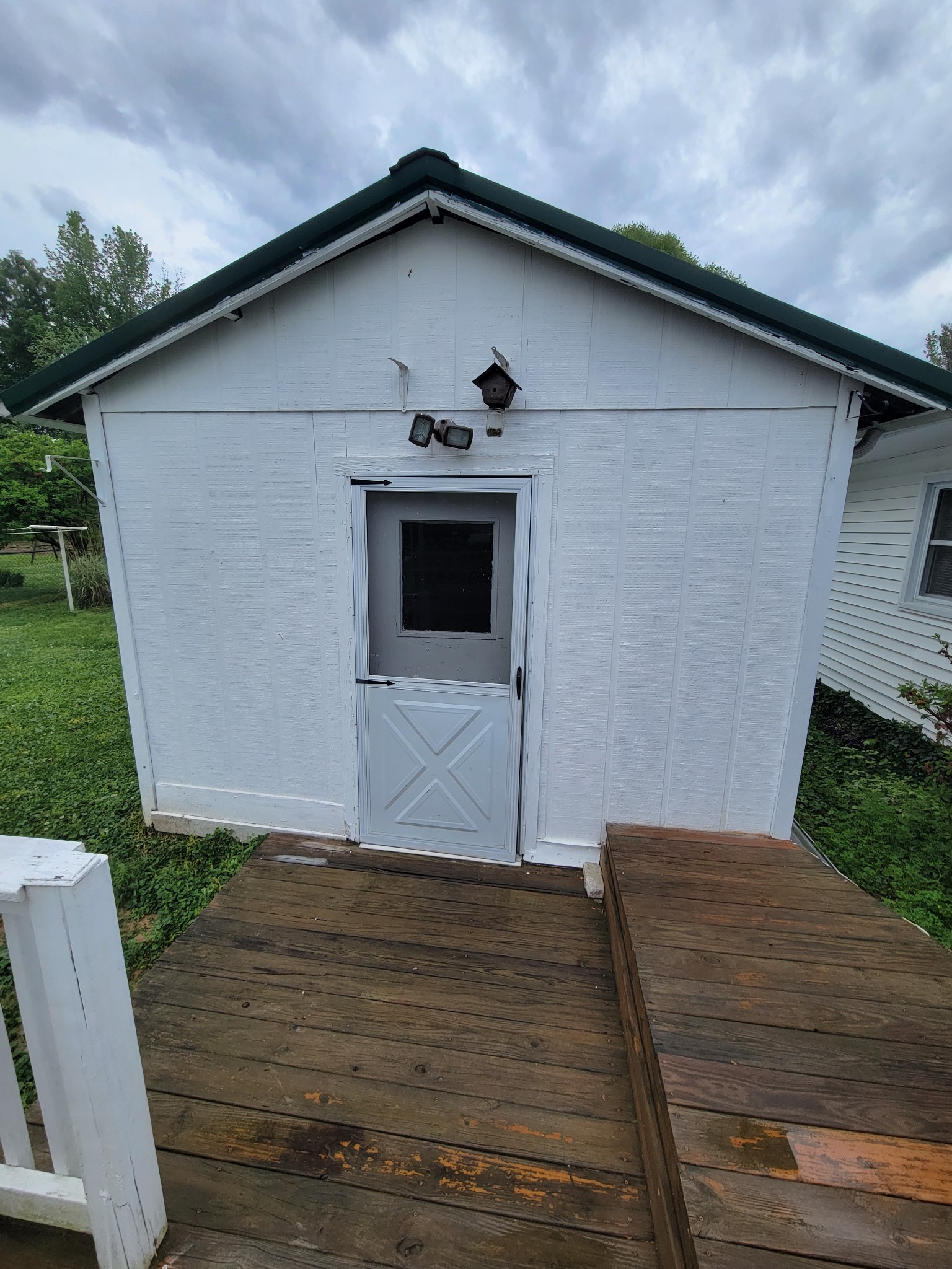 132 Gruett Road Manchester, TN 37355 - Photo 22 of 36 a front view of a house with garden