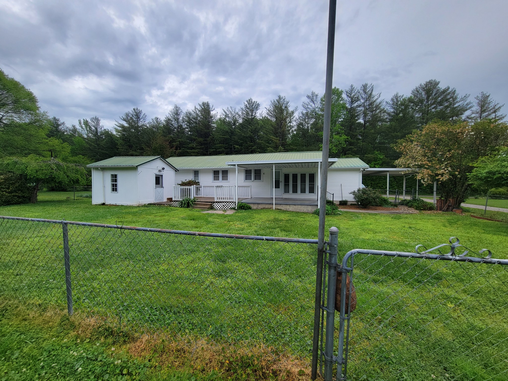132 Gruett Road Manchester, TN 37355 - Photo 27 of 36 a view of house with a big yard
