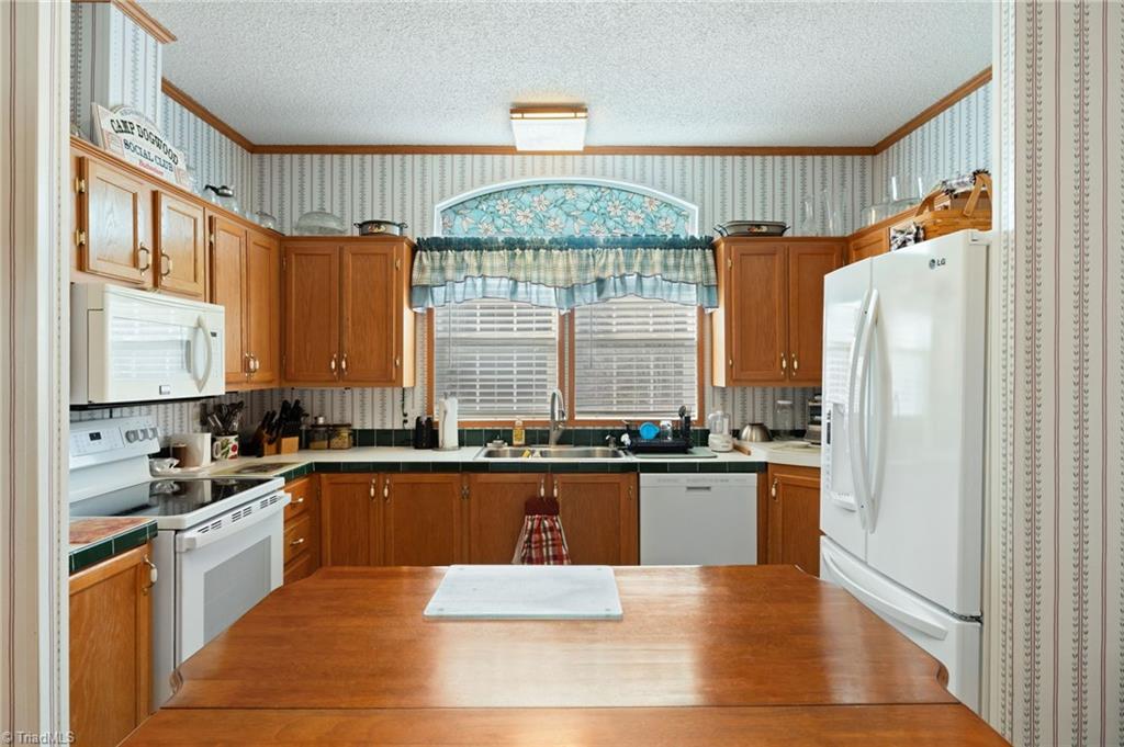 1721 Camp Dogwood Road Pinnacle, NC 27043 - Photo 24 of 50