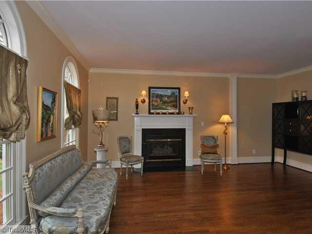 2710 Bitting Road Winston-Salem, NC 27104 - Photo 3 of 16 Living Room.