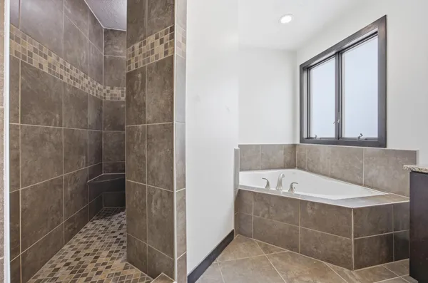 $1,750,000 | 7620 Adelman Drive, Horace, ND 58047