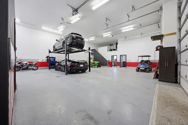 $1,750,000 | 7620 Adelman Drive, Horace, ND 58047