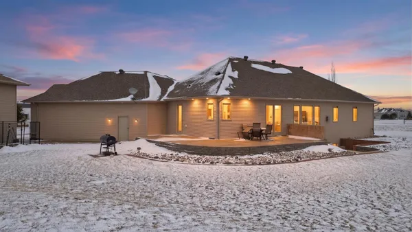 $1,750,000 | 7620 Adelman Drive, Horace, ND 58047