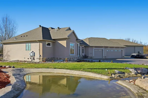 $1,750,000 | 7620 Adelman Drive, Horace, ND 58047