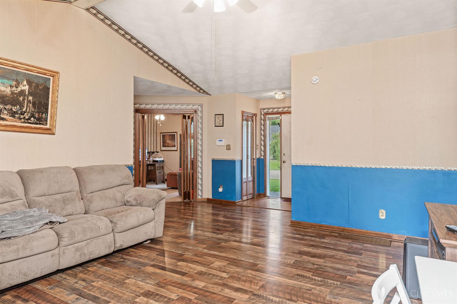 2015 Stivers Road Aberdeen, OH 45101 - Photo 6 of 40