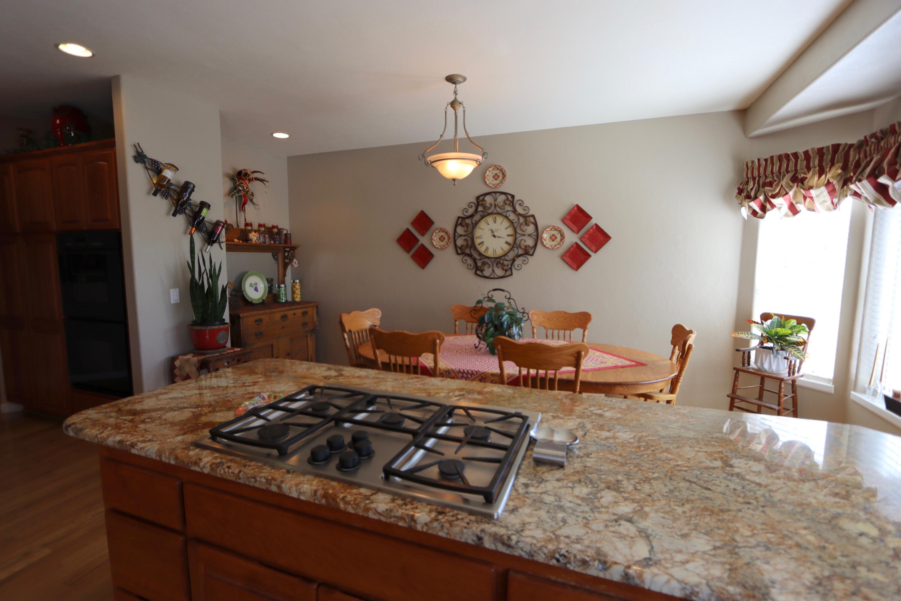 10914 Kestrel Road Klamath Falls, OR 97601 - Photo 27 of 62 IMG_1374