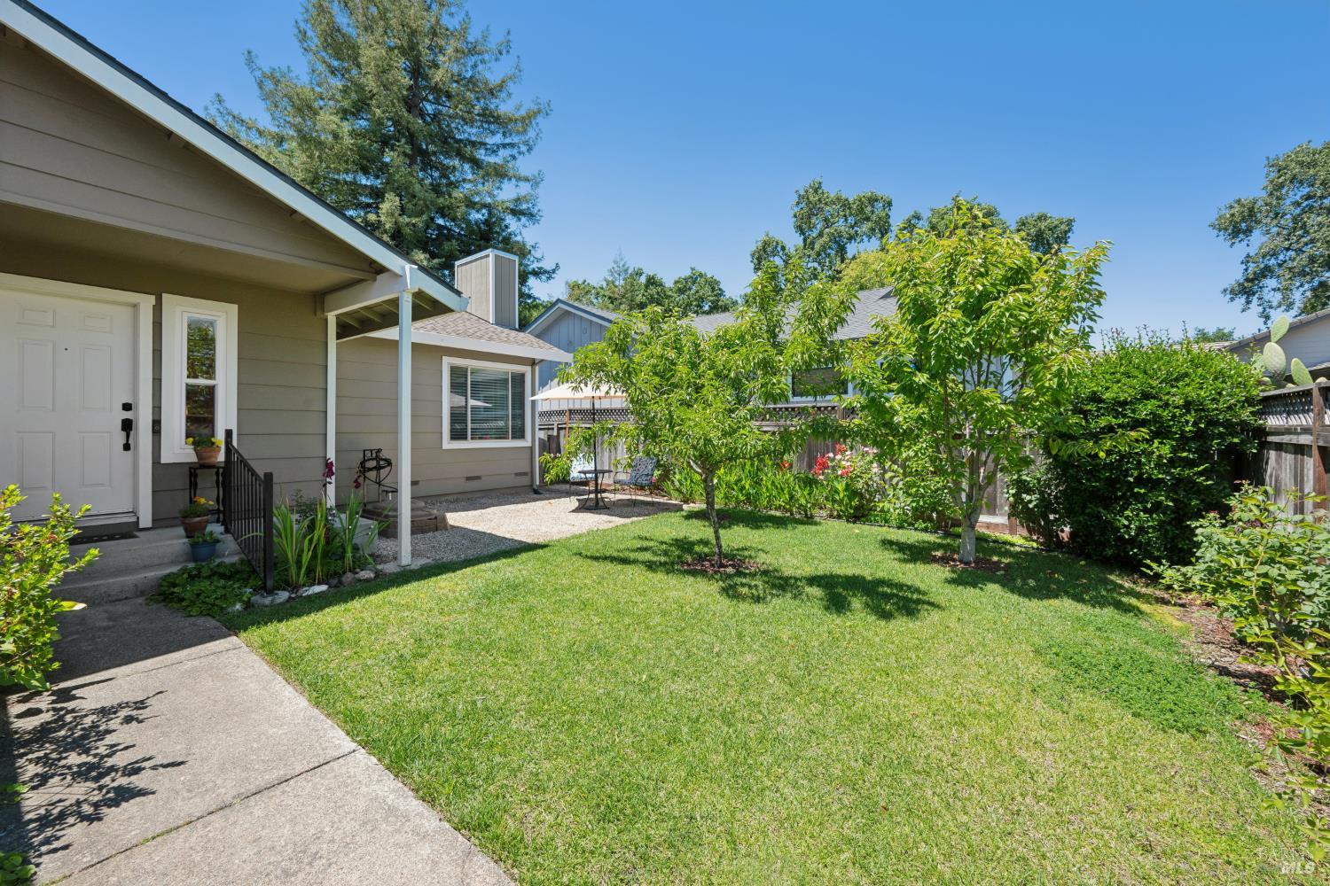2321 Mandarin Lane Santa Rosa, CA 95401 - Photo 32 of 37