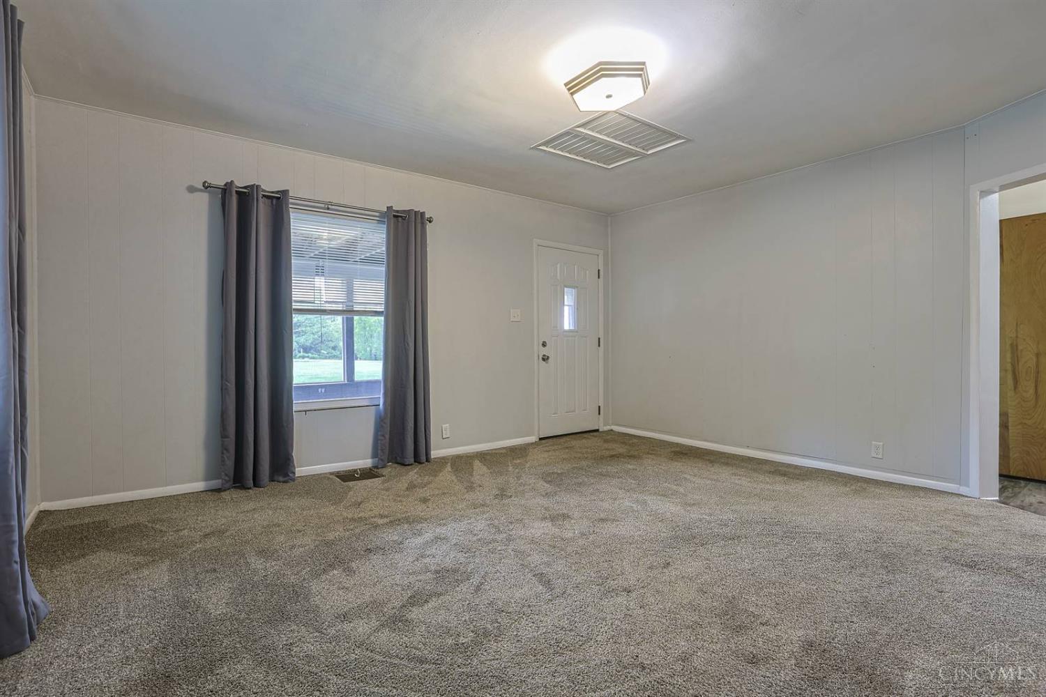 10888 Carolina Trace Road Harrison, OH 45030 - Photo 4 of 33