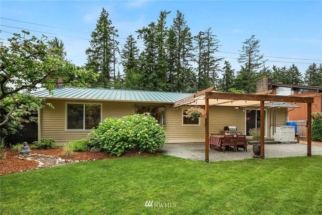 5530 140th Street Southwest Edmonds, WA 98026 - Photo 11 of 21 Gallery Image 11