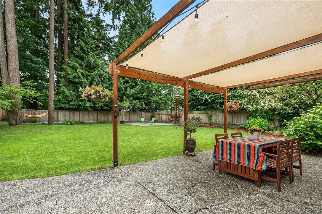 5530 140th Street Southwest Edmonds, WA 98026 - Photo 8 of 21 Gallery Image 8