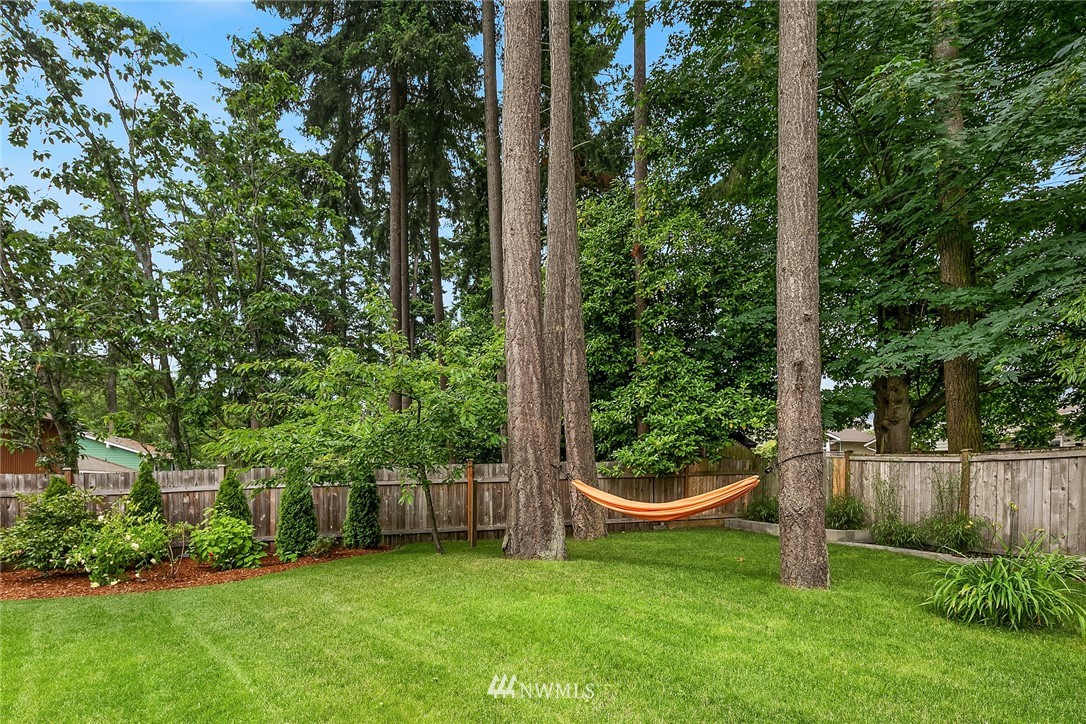 5530 140th Street Southwest Edmonds, WA 98026 - Photo 10 of 21 Gallery Image 10