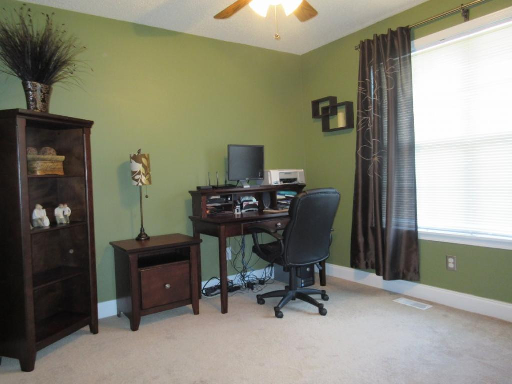 225 New Hope Road Jonesborough, TN 37659 - Photo 7 of 14 Bedroom 3